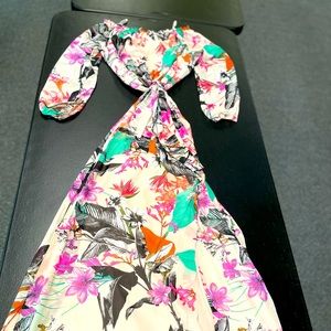 Summer/spring maxi floral dress w/belt